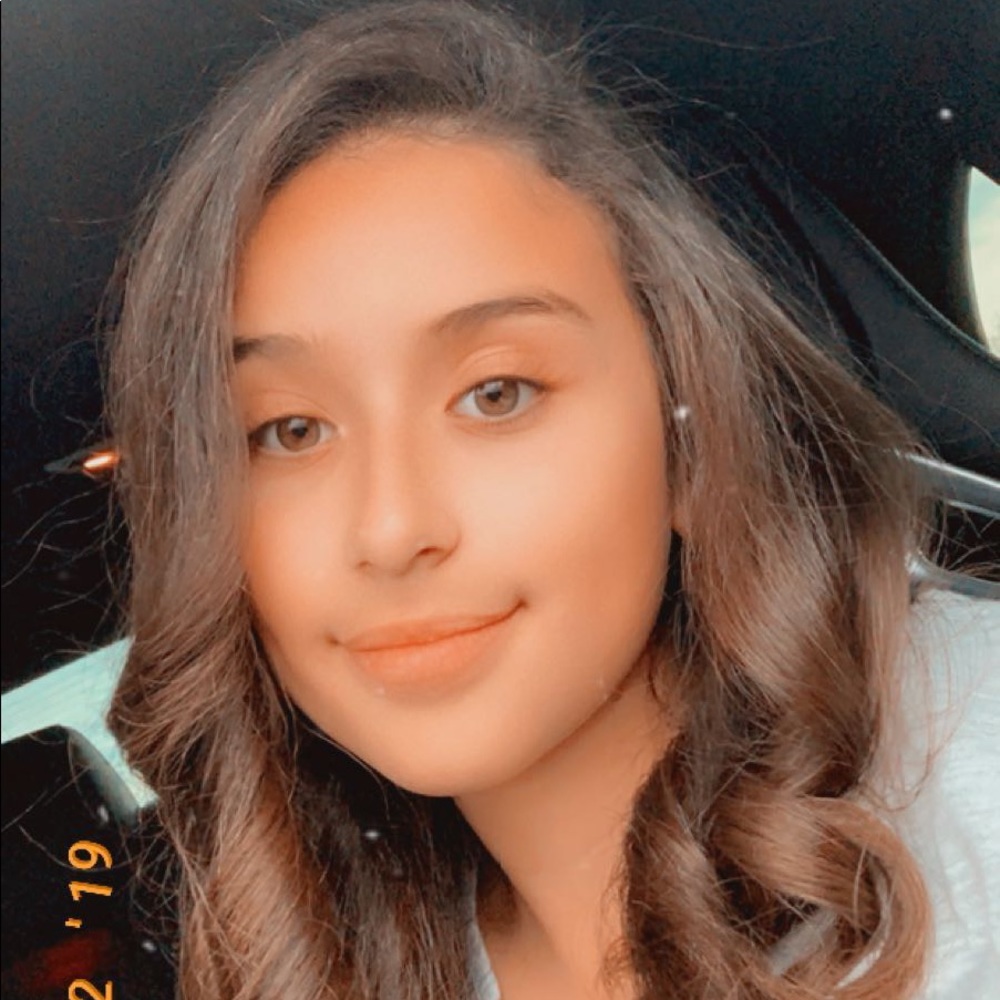 Meet your Posher, Lina